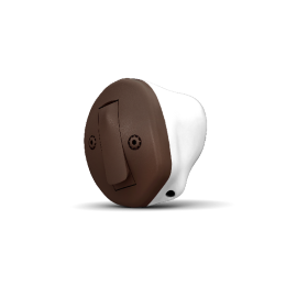 Weißes Im-Ohr Hörgerät aus der Manufaktur mit brauner Faceplate