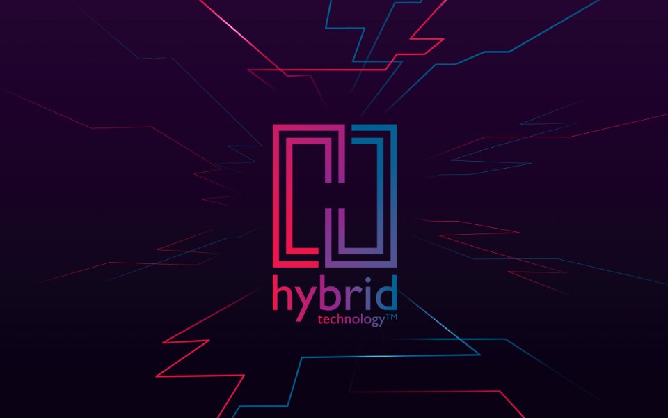 Logo Hybrid Technology™ Bernafon rouge, violet et bleu sur fond noir.