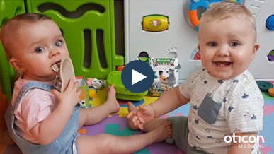 French-twins-Rose-Maël-born-deaf-Neuro2-cochlear-implants