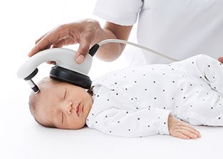 ABR newborn hearing screening with MAICO MB 11 BERAphone