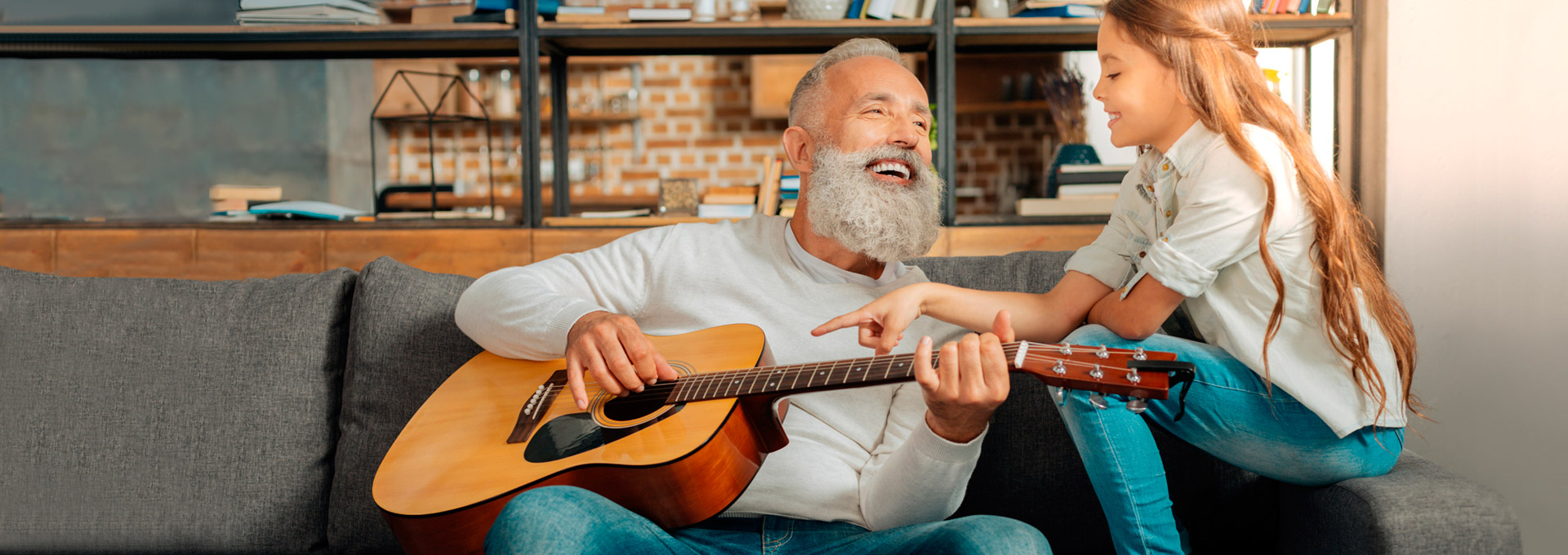 nonno-chitarra-introbanner