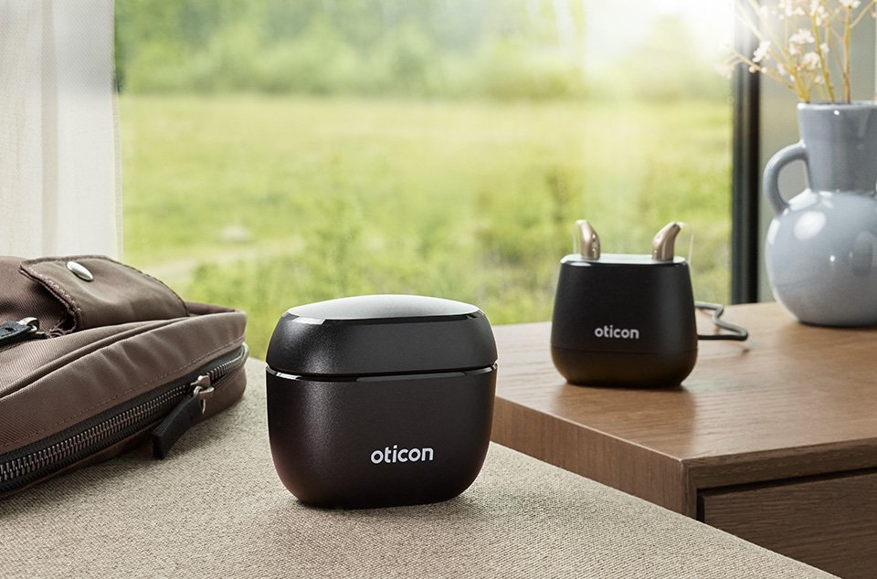 oticon-intent-incharger-smartcharger-960x634