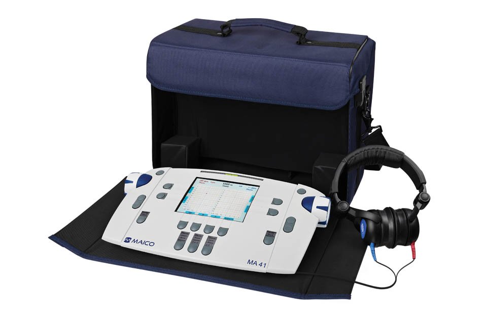 MAICO MA 41 Audiometer with carrying bag